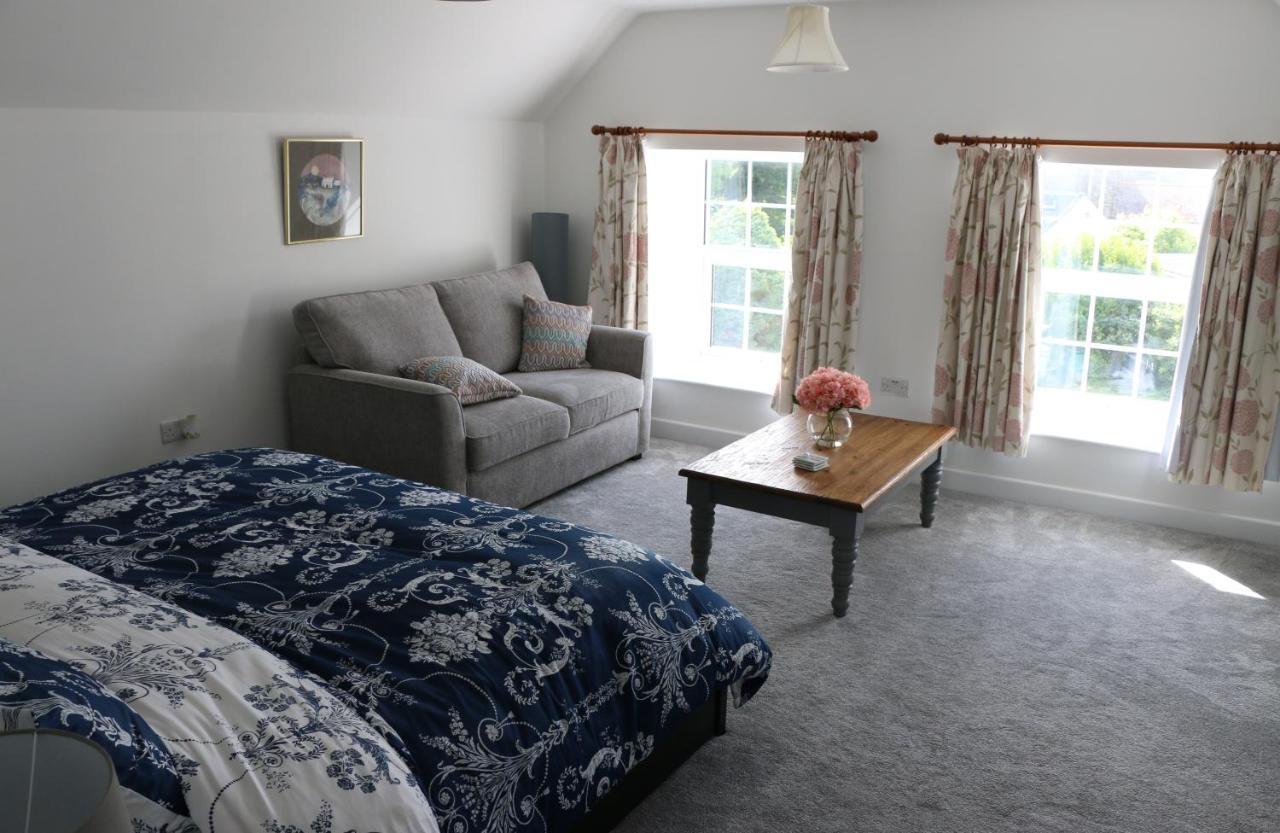 Ty Nant Little Haven Bed & Breakfast ภายนอก รูปภาพ