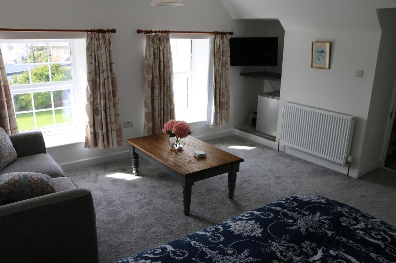 Ty Nant Little Haven Bed & Breakfast ภายนอก รูปภาพ